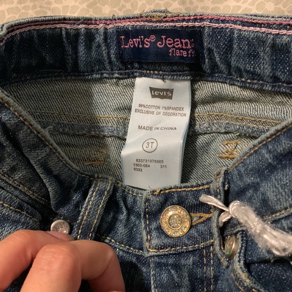 Toddler girls size 3 flare fit jeans. Like new - Picture 2 of 2